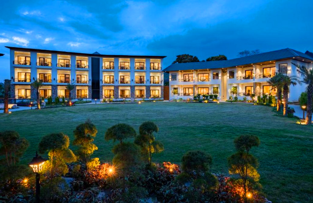 Shervani Pebbles and Pines