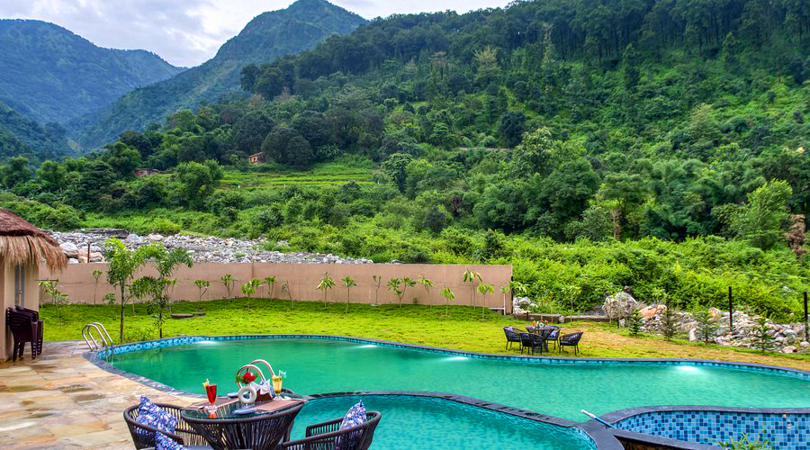 Vandhura Sarovar Premiere